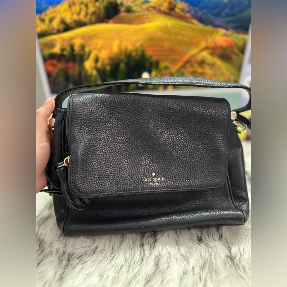 Kate Spade New York

HIGHLAND PLACE MEDIUM LEATHER MARIA SHOULDER BAG